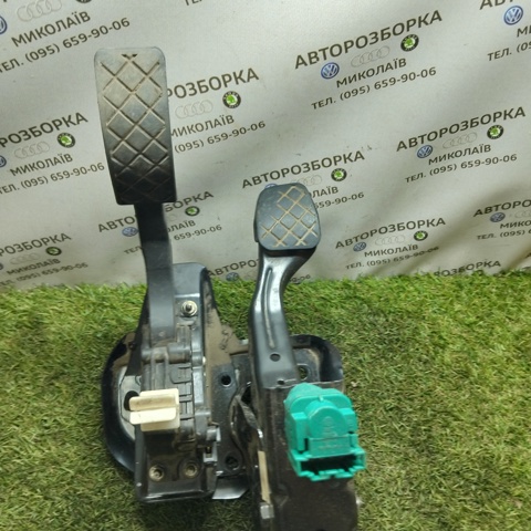 Педали газа 6Q1721503B VAG