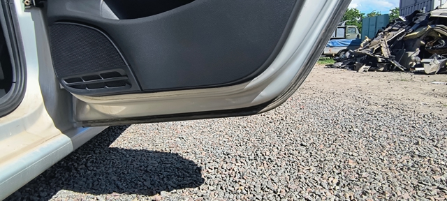 VAG 6RU833056C Дверь задняя правая в наличии Ужгород