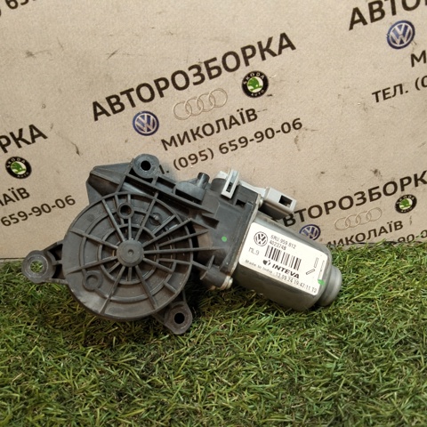 6RU959812 VAG Мотор стеклоподъемника двери задней левой купить в Сумы