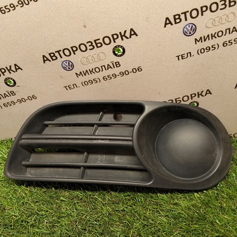 Заглушка ПТФ бампера переднего левая 6Y0807367B VAG