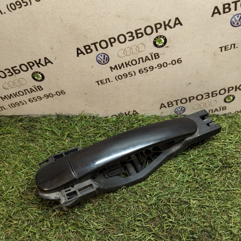 VAG 6Y0837885 Держатель наружной ручки двери левых дверей в наличии Одесса