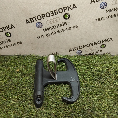 6Y5867615D Крюк для сумок багажного отделения купить Киев