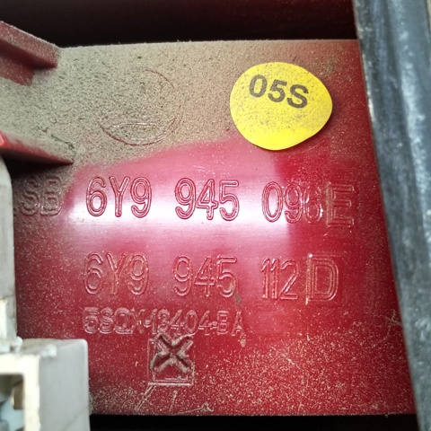 Фонарь задний правый 6Y9945096E VAG