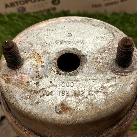 701199132C Подушка (опора) двигателя правая купить Одесса