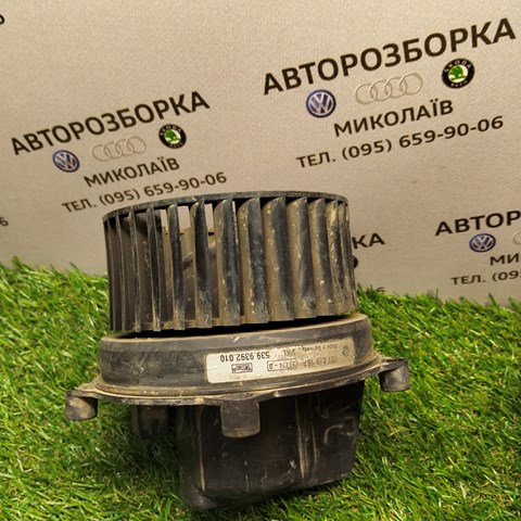 Мотор вентилятора печки (отопителя салона), задний 701819167 VAG