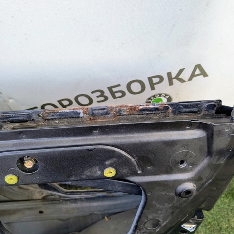 HYUNDAI 77020H1010 Дверь задняя правая в наличии Ирпень