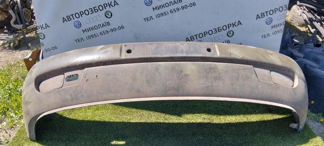 Бампер на авто 7D0807101 VAG