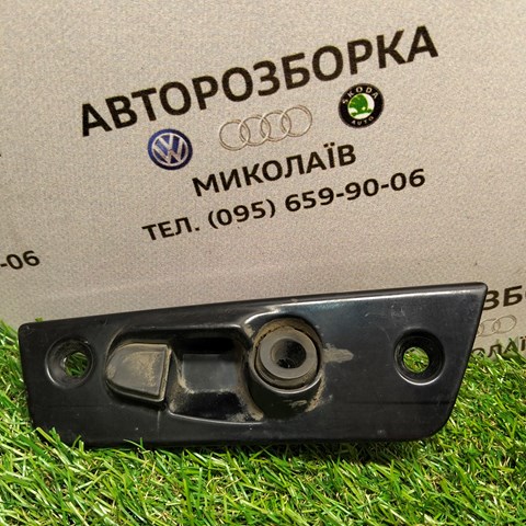 Ограничитель сдвижной двери, на кузове верхний 7H0843638E VAG