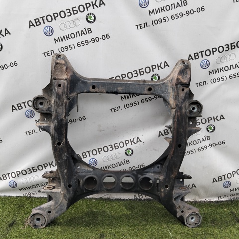 Поперечина передней подвески 7L0400025 VAG