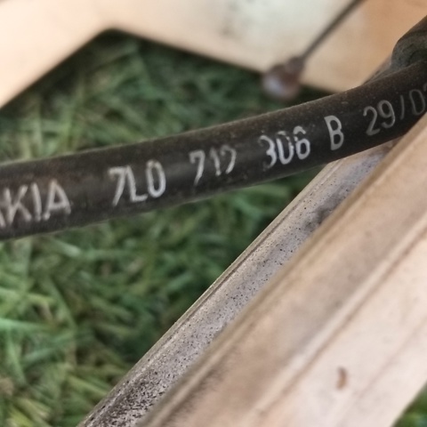 7L0712306B Передний трос ручника купить Чернигов