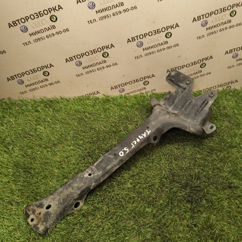 7L0805799C Кронштейн замка капота купить Чернигов