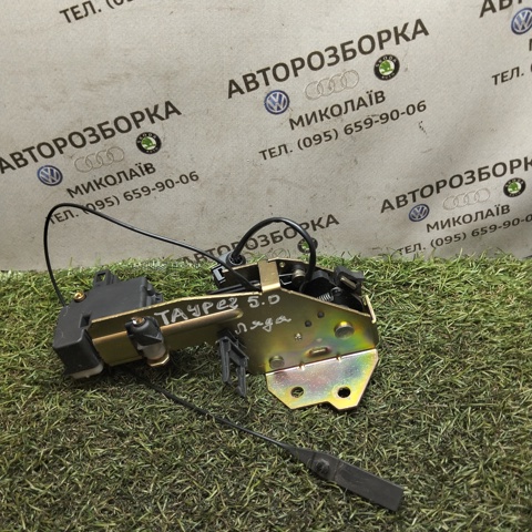 Замок стекла багажника (двери 3/5-й задней (ляды) 7L0827506D VAG