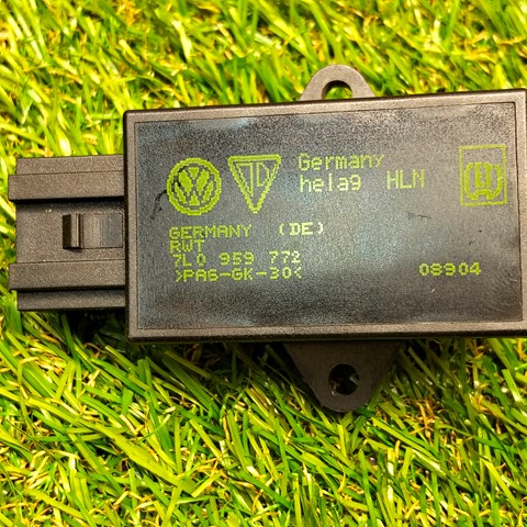 Реле подогрева сиденья 7L0959772 VAG