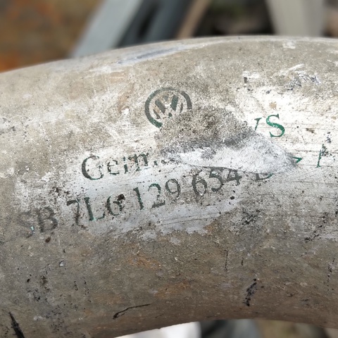 7L6129654B Выпускной патрубок воздушного фильтра купить Ужгород