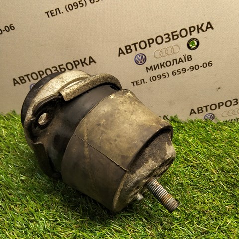 7L6199131A VAG Подушка (опора) двигателя левая/правая купить в Кривой Рог