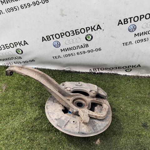 Цапфа - поворотный кулак передний, левый 7L6407257A VAG
