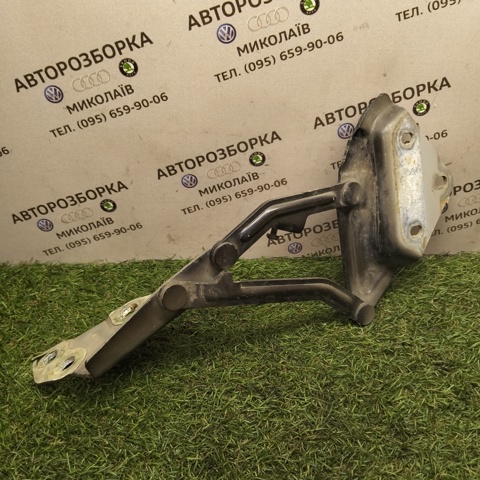 7L6823301 Петля капота левая купить Харьков