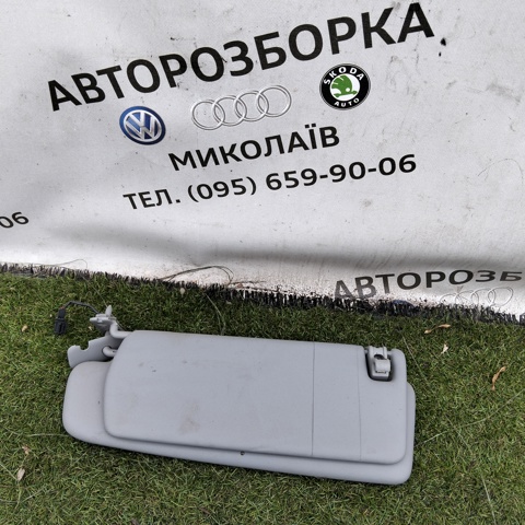Козырек противосолнечный 7L6857552 VAG