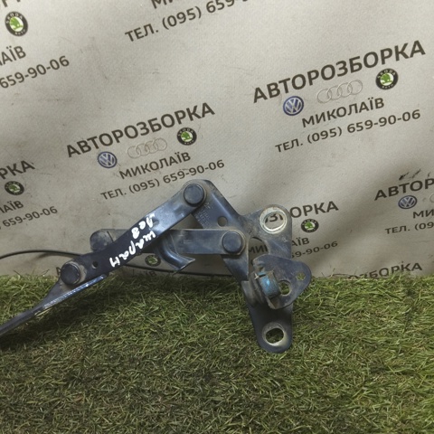 Завеса капота левая 7M0823301L VAG