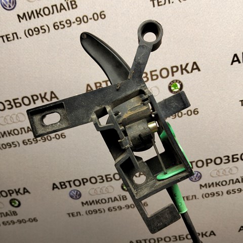 Ручка задней двери наружная 7M0837020A VAG