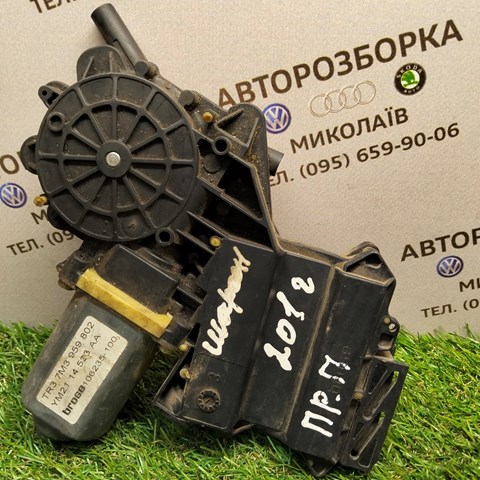 Мотор стеклоподъемника двери передней, правой 7M3959802 VAG
