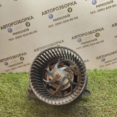 Мотор вентилятора печки (отопителя салона) 8322 AUTOTECHTEILE