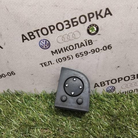 Блок управления зеркалами заднего вида, на двери 893959565 VAG
