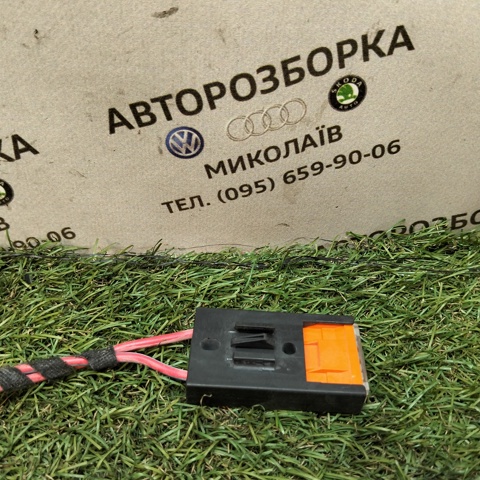 Монтажный блок предохранителей Ауди КУ7