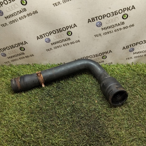 8D0121101K Патрубок радиатора купить Чернигов