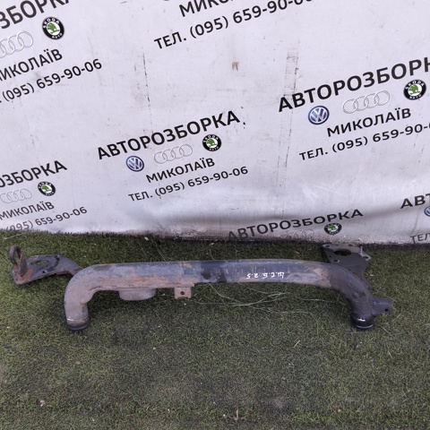 Кронштейн опоры двигателя 8D0199335P VAG