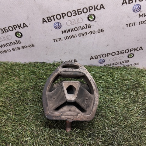 8D0399151H VAG Подушка трансмиссии (опора коробки передач) левая купить в Житомир