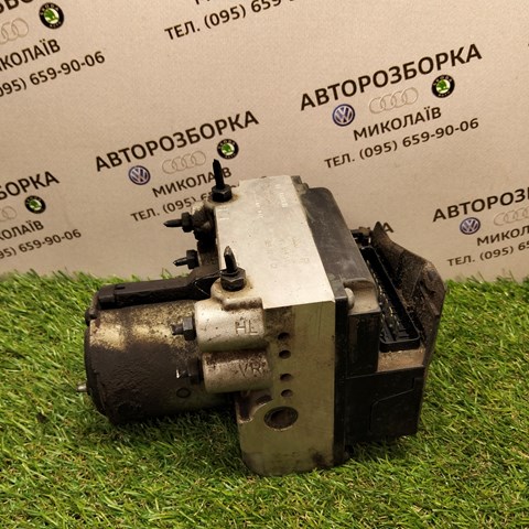 Блок управления АБС  8D0614111 VAG