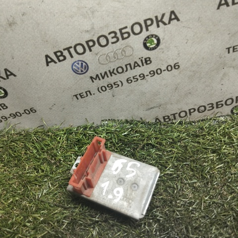 8D0959263 VAG Резистор (сопротивление) вентилятора печки (отопителя салона) купить в Тернополь