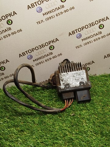 Регулятор оборотов вентилятора охлаждения (блок управления) 8D0959501B VAG