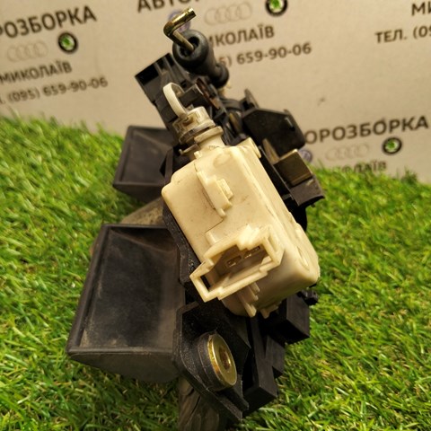 VAG 8D9827565C Замок крышки багажника (двери 3/5-й задней) в наличии Днепр