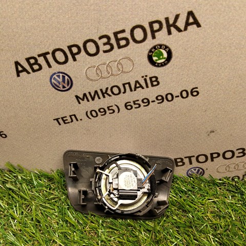 Динамик передней двери 8E0035399 VAG