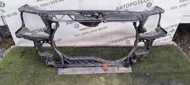 Укрепления для радиаторов 8E0805594G VAG