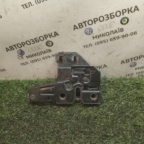 Замок крышки капота 8E0823509C VAG