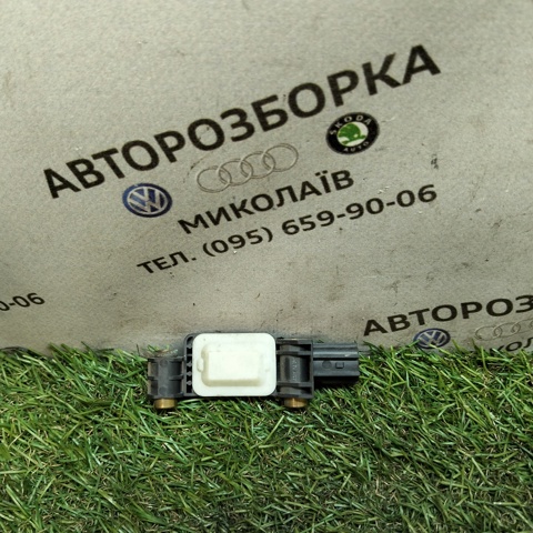 Датчик подушки безопасности 8E0959643B VAG