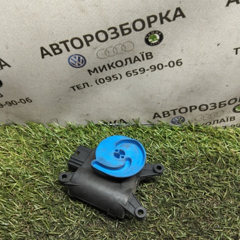 8E1820511E VAG Привод заслонки печки купить в Чернигов