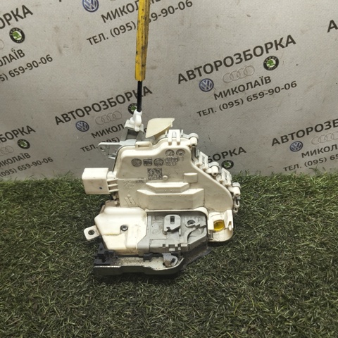 Запор кабины 8J1837015D VAG