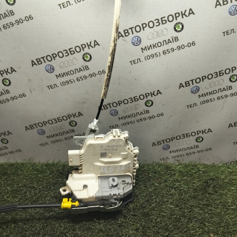 Замок задней левой двери 8K0839015D VAG
