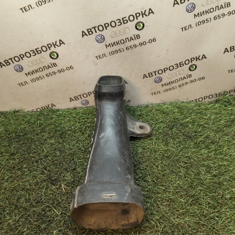 8L0129604 VAG Патрубок воздушный, вход воздушного фильтра купить в Черновцы