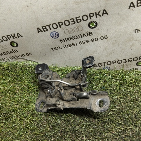 Замок капота 8L0823509A VAG