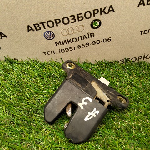 Замок крышки багажника Audi A4 B5