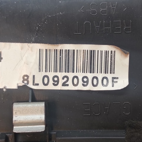 VAG 8L0920900F Панель приборов в наличии Украина
