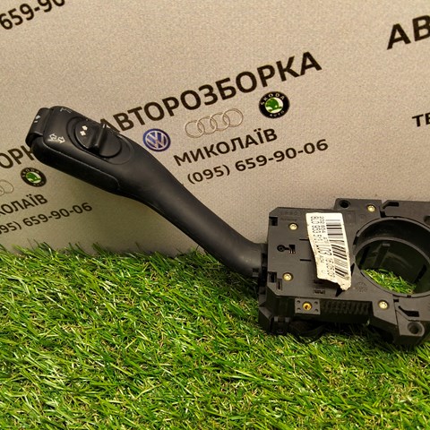 Подрулевой переключатель левый 8L0953513J VAG