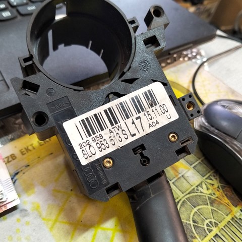Левый подрулевой переключатель 8L0953513S VAG