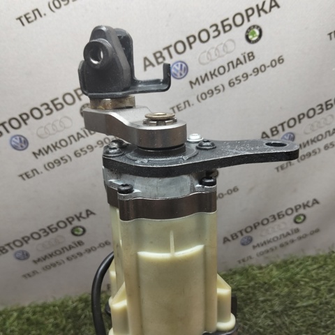 VAG 8R0827851B Амортизатор багажника в наличии Полтава