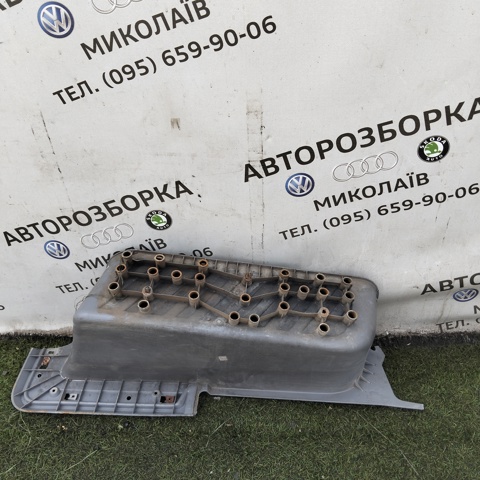 A9066860010 MERCEDES Подножка левая купить в Винница
